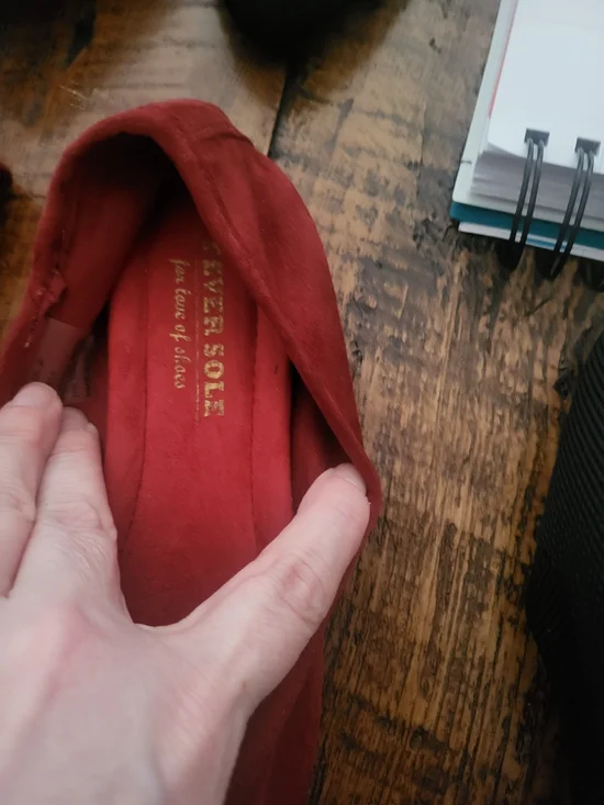 Red Women’s Ballet Flats - Classic Bow - Picture 3 of 3